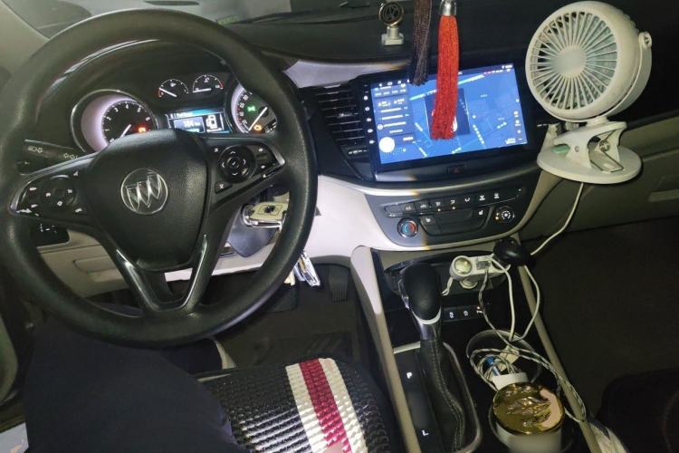 Used Buick Verano 2017 Sedan 15S Automatic Leading Model Center Console