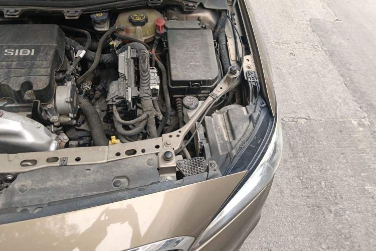 Used Buick Verano 2017 Sedan 15S Automatic Entry Model Engine Bay Left