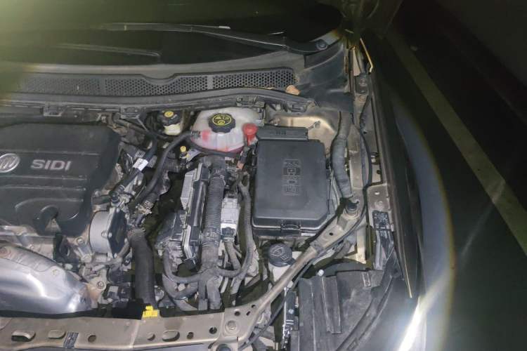 Used Buick Verano 2017 Sedan 15S Automatic Leading Model Engine Bay Left