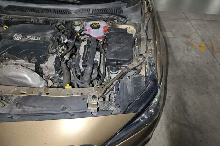 Used Buick Verano 2017 Sedan 15S Automatic Leading Model Engine Bay Left