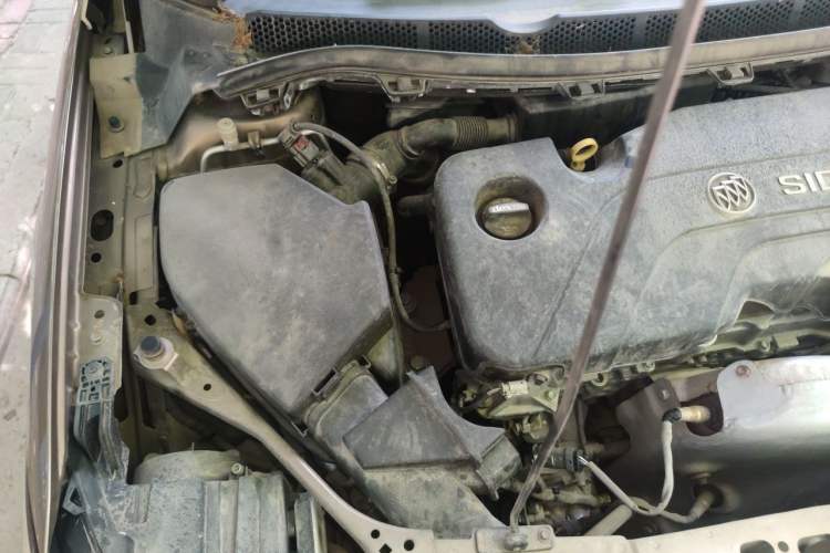 Used Buick Verano 2017 Sedan 15S Automatic Leading Model Engine Bay Right