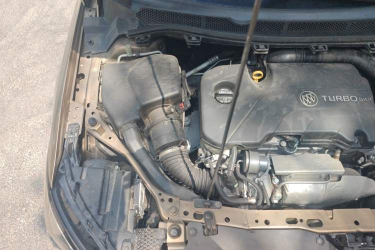 Used Buick Verano 2017 Sedan 20T Dual-Clutch Leading Model Engine Bay Right
