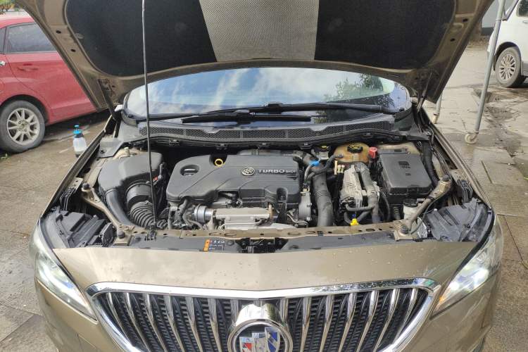 Used Buick Verano 2017 Sedan 20T Dual-Clutch Leading Model Engine Bay