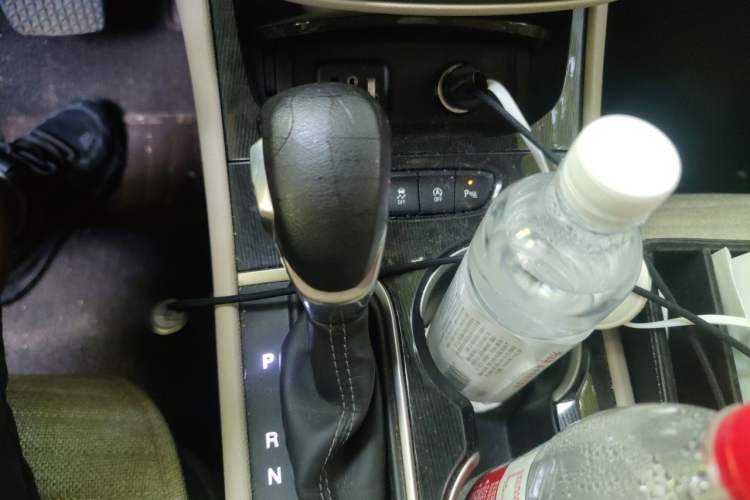 Used Buick Verano 2017 Sedan 15S Automatic Leading Model Gear Lever