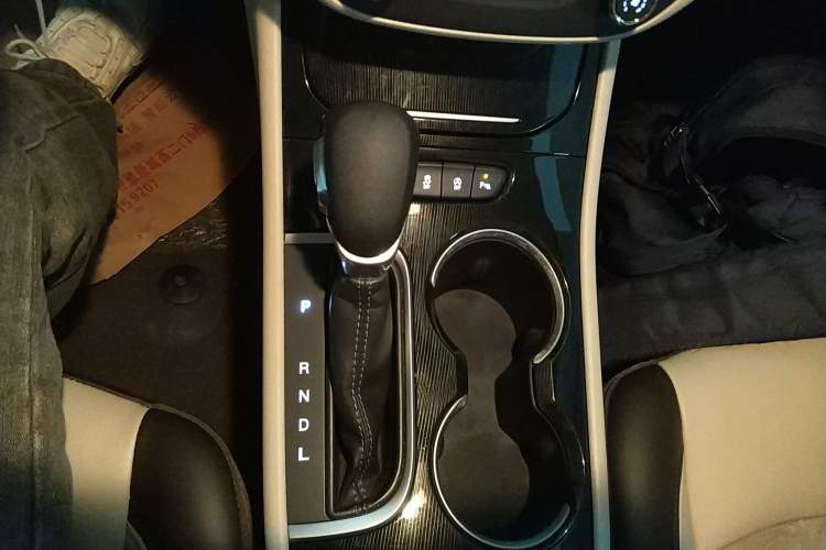 Used Buick Verano 2017 Sedan 15S Automatic Leading Model Gear Lever