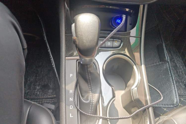 Used Buick Verano 2017 Sedan 20T Dual-Clutch Leading Model Gear Lever