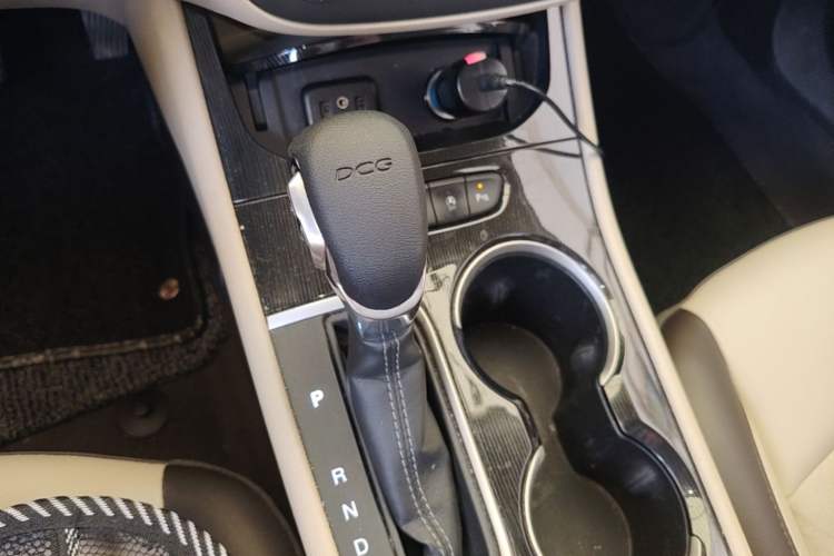 Used Buick Verano 2017 Sedan 15S Automatic Leading Model Gear Lever