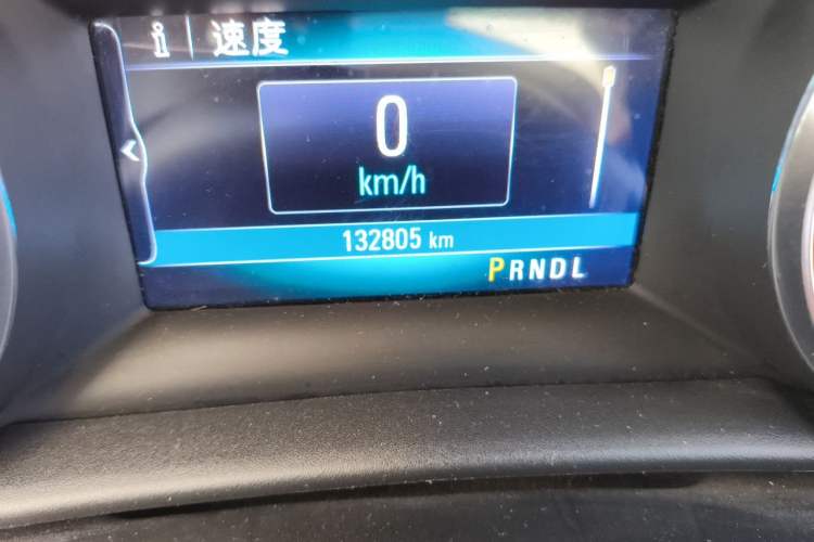 Used Buick Verano 2017 Sedan 15S Automatic Leading Model Odometer Close Up