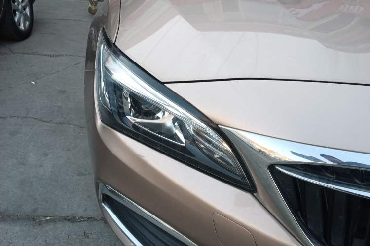 Used Buick Verano 2017 Sedan 15S Automatic Entry Model Right Front Headlight