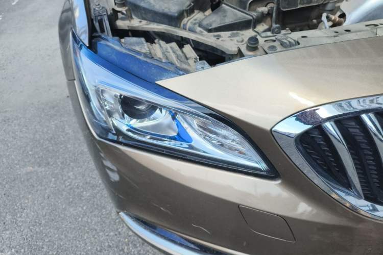 Used Buick Verano 2017 Sedan 15S Automatic Leading Model Right Front Headlight