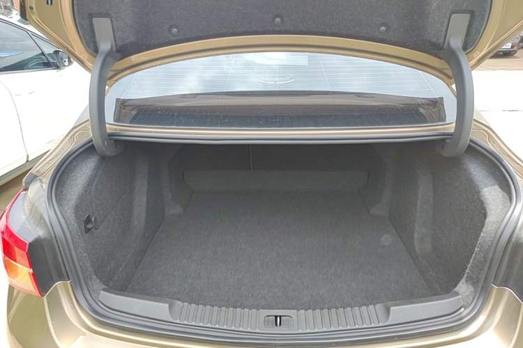 Used Buick Verano 2017 Sedan 15S Automatic Leading Model Trunk
