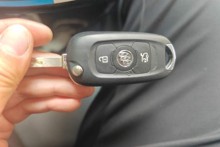Used Buick Verano 2017 Sedan 20T Dual-Clutch Leading Model Vehicle Key