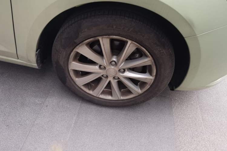 Used Buick Verano 2017 Sedan 20T Dual-Clutch Leading Model Right Front Wheel Hub