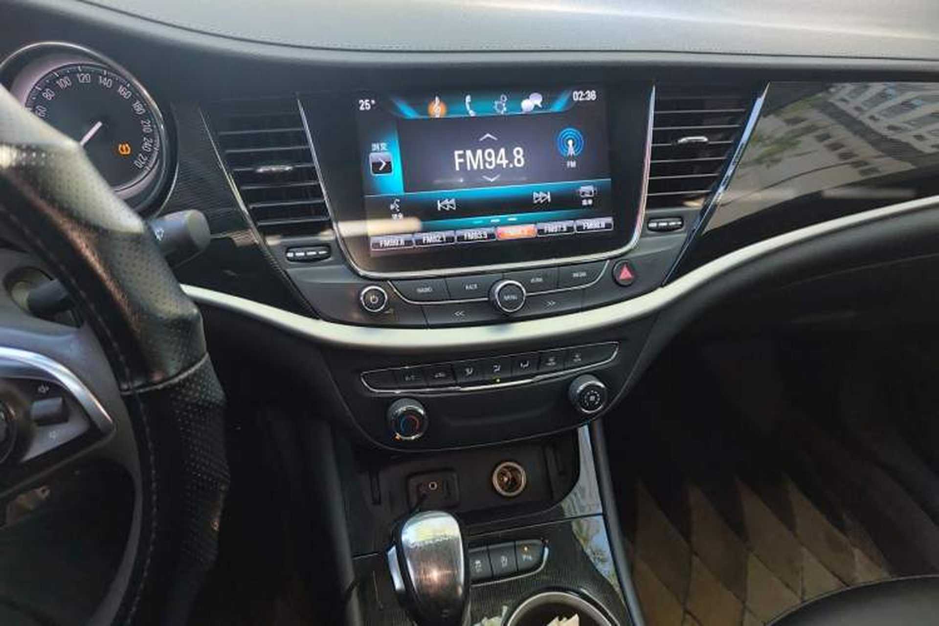 Used Buick Verano 2017 Sedan 20T Dual-Clutch Leading Model Audio And AC Panel