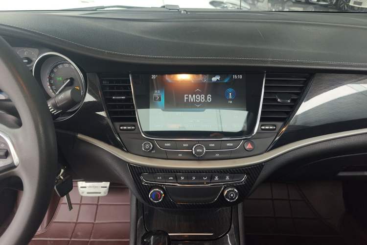 Used Buick Verano 2017 Sedan 20T Dual-Clutch Leading Model Audio And AC Panel