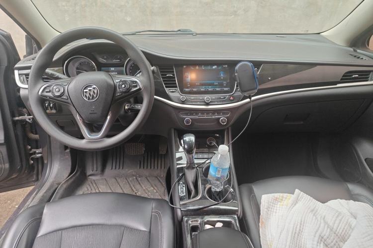 Used Buick Verano 2017 Sedan 20T Dual-Clutch Leading Model Center Console