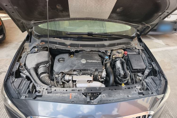Used Buick Verano 2017 Sedan 20T Dual-Clutch Leading Model Engine Bay