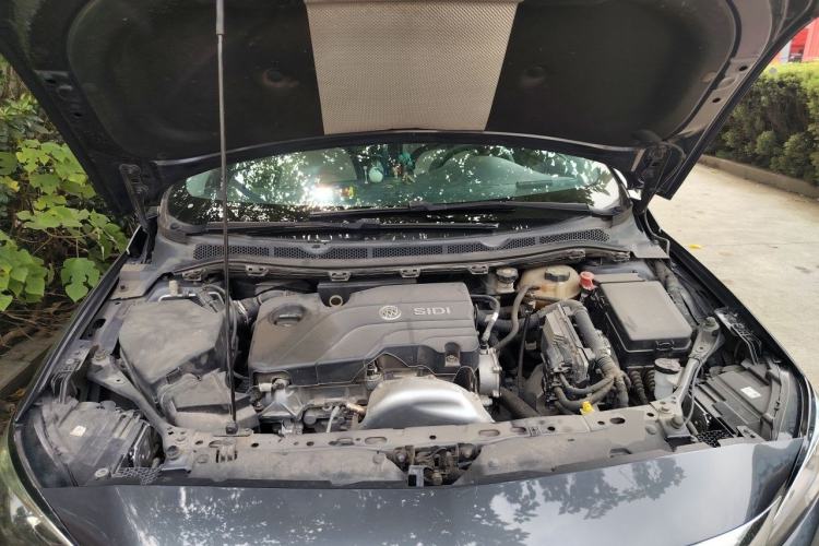 Used Buick Verano 2017 Sedan 15S Automatic Leading Model Engine Bay