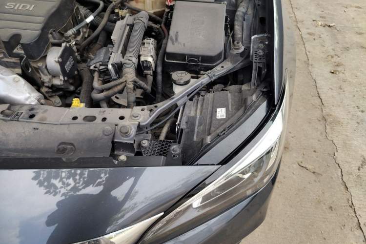 Used Buick Verano 2017 Sedan 15S Automatic Leading Model Engine Bay Left