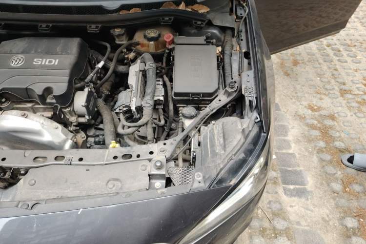 Used Buick Verano 2017 Sedan 15S Automatic Entry Model Engine Bay Left