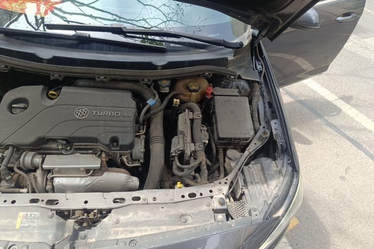Used Buick Verano 2017 Sedan 20T Dual-Clutch Elite Model Engine Bay Left