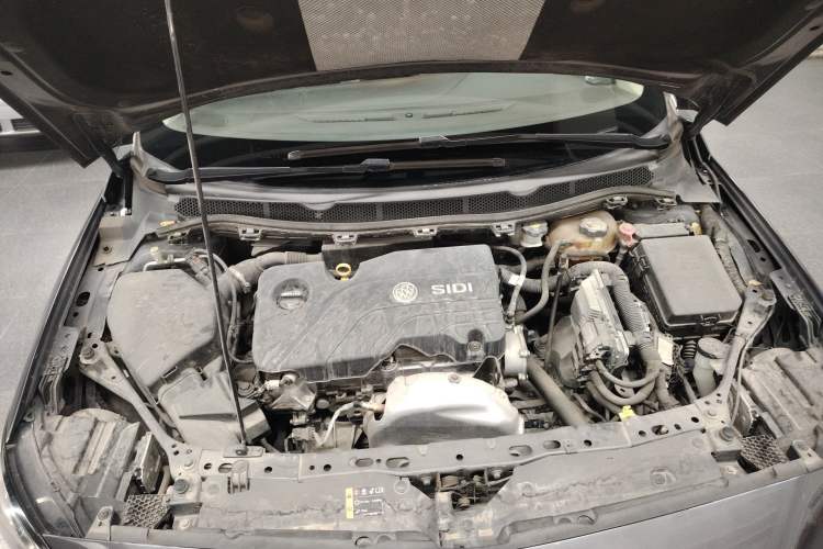 Used Buick Verano 2017 Sedan 15S Automatic Leading Model Engine Bay