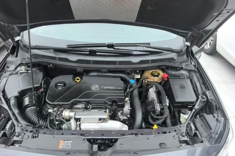 Used Buick Verano 2017 Sedan 20T Dual-Clutch Leading Model Engine Bay