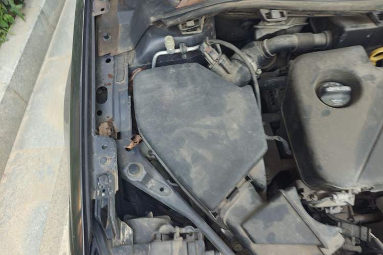 Used Buick Verano 2017 Sedan 15S Automatic Leading Model Engine Bay Right