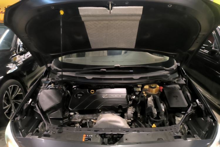Used Buick Verano 2017 Sedan 15S Automatic Leading Model Engine Bay