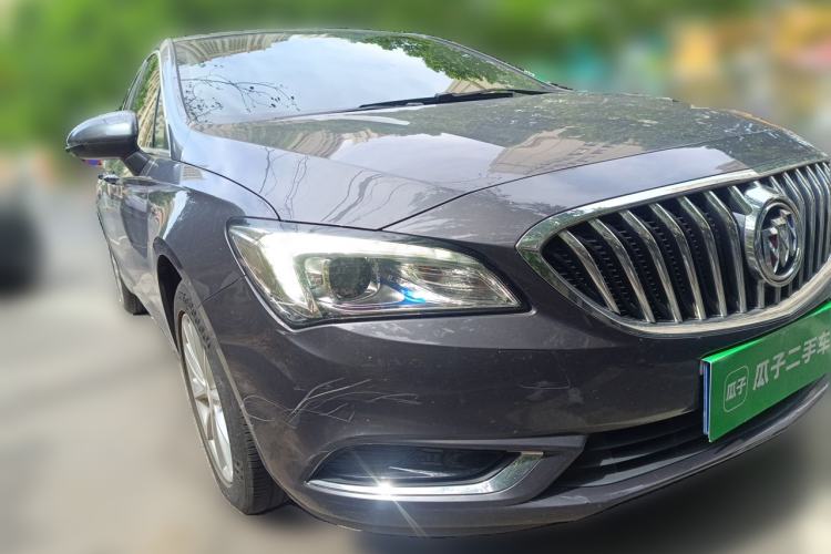 Used Buick Verano 2017 Sedan 20T Dual-Clutch Elite Model Front Right 45 Deg