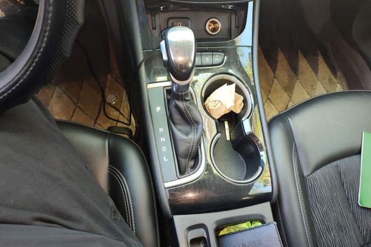 Used Buick Verano 2017 Sedan 20T Dual-Clutch Leading Model Gear Lever