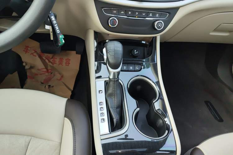 Used Buick Verano 2017 Sedan 15S Automatic Leading Model Gear Lever