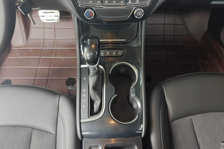 Used Buick Verano 2017 Sedan 20T Dual-Clutch Leading Model Gear Lever