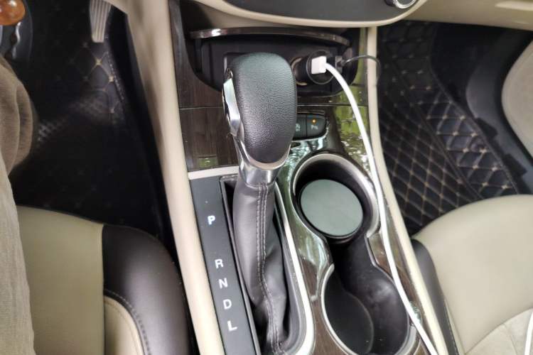 Used Buick Verano 2017 Sedan 15S Automatic Leading Model Gear Lever