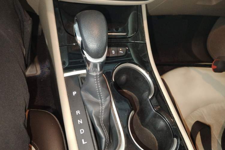 Used Buick Verano 2017 Sedan 15S Automatic Leading Model Gear Lever