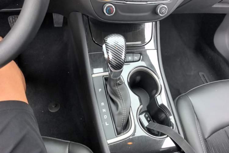 Used Buick Verano 2017 Sedan 20T Dual-Clutch Leading Model Gear Lever