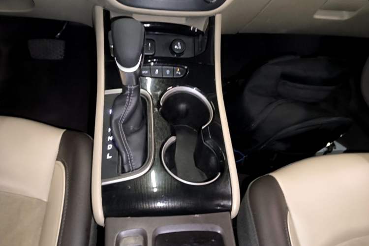 Used Buick Verano 2017 Sedan 15S Automatic Leading Model Gear Lever