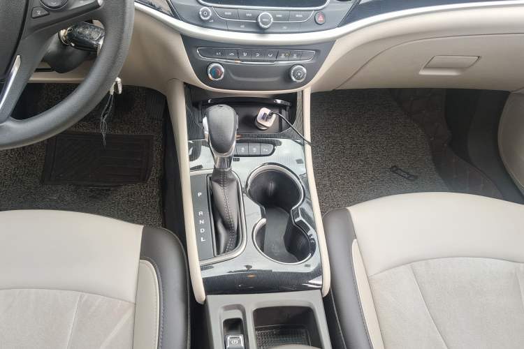 Used Buick Verano 2017 Sedan 15S Automatic Leading Model Interior 4