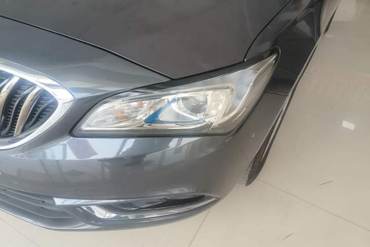 Used Buick Verano 2017 Sedan 15S Automatic Leading Model Left Front Headlight