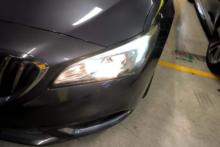 Used Buick Verano 2017 Sedan 15S Automatic Leading Model Left Front Headlight