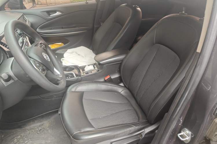 Used Buick Verano 2017 Sedan 20T Dual-Clutch Leading Model Left Front Seat