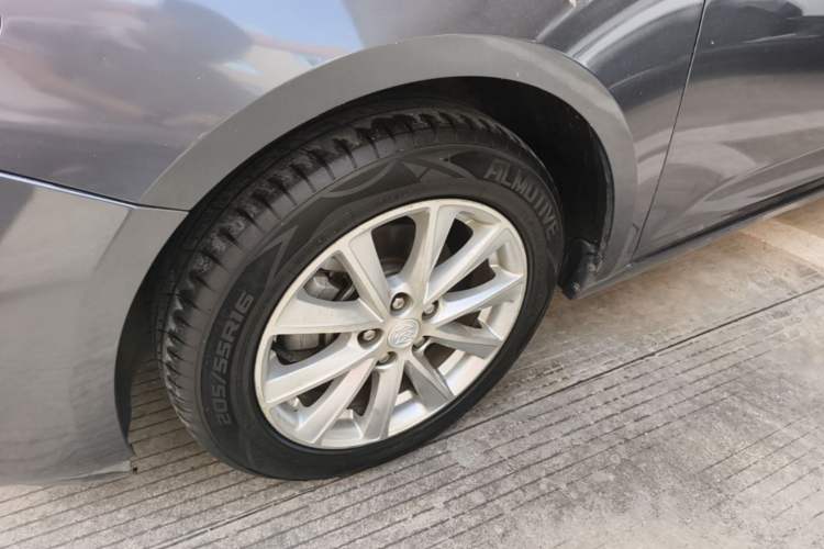 Used Buick Verano 2017 Sedan 20T Dual-Clutch Leading Model Left Front Wheel Hub