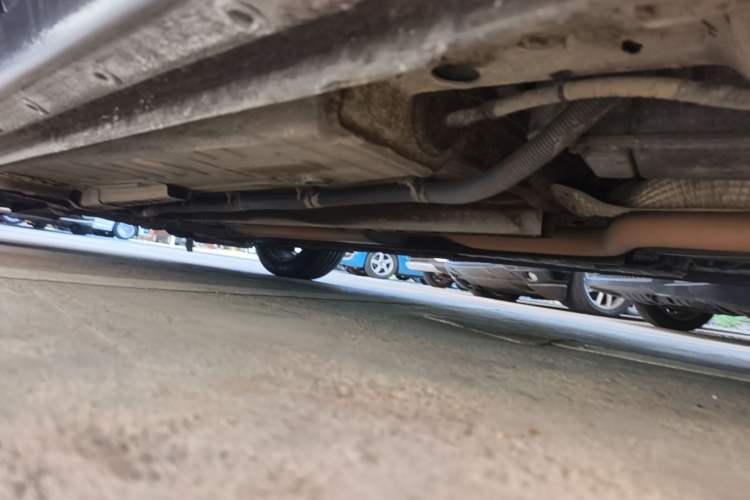 Used Buick Verano 2017 Sedan 20T Dual-Clutch Leading Model Left Side Sill