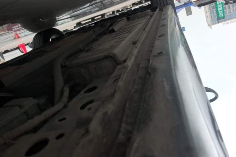 Used Buick Verano 2017 Sedan 20T Dual-Clutch Leading Model Left Side Sill