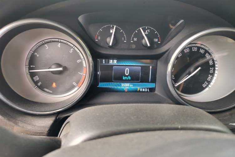 Used Buick Verano 2017 Sedan 15S Automatic Leading Model Odometer Close Up