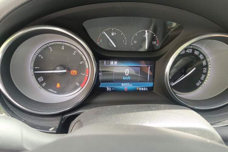 Used Buick Verano 2017 Sedan 20T Dual-Clutch Elite Model Odometer Close Up