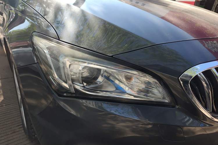 Used Buick Verano 2017 Sedan 20T Dual-Clutch Leading Model Right Front Headlight