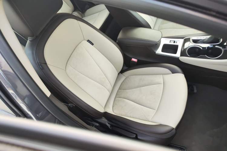 Used Buick Verano 2017 Sedan 15S Automatic Leading Model Right Front Seat