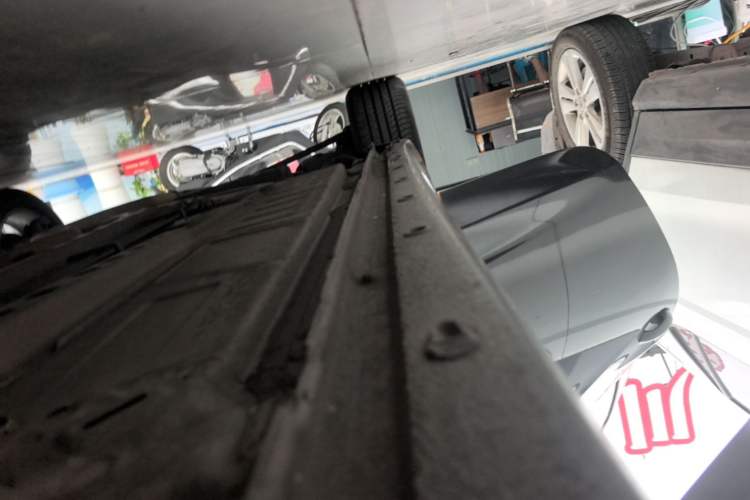 Used Buick Verano 2017 Sedan 20T Dual-Clutch Leading Model Right Side Sill