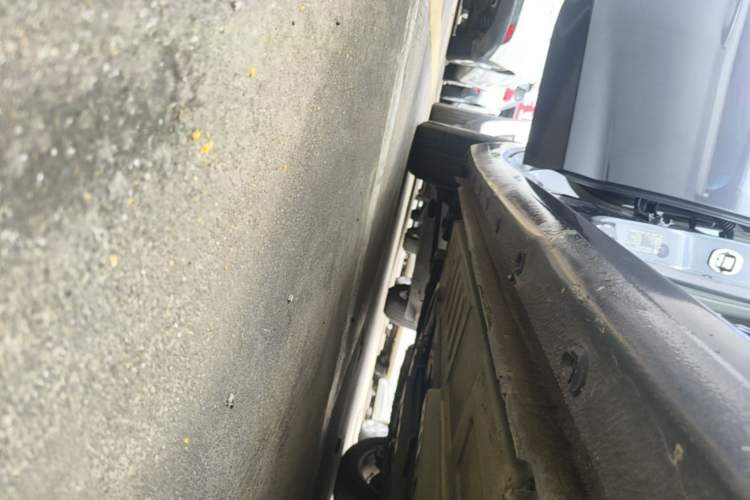 Used Buick Verano 2017 Sedan 15S Automatic Leading Model Right Side Sill